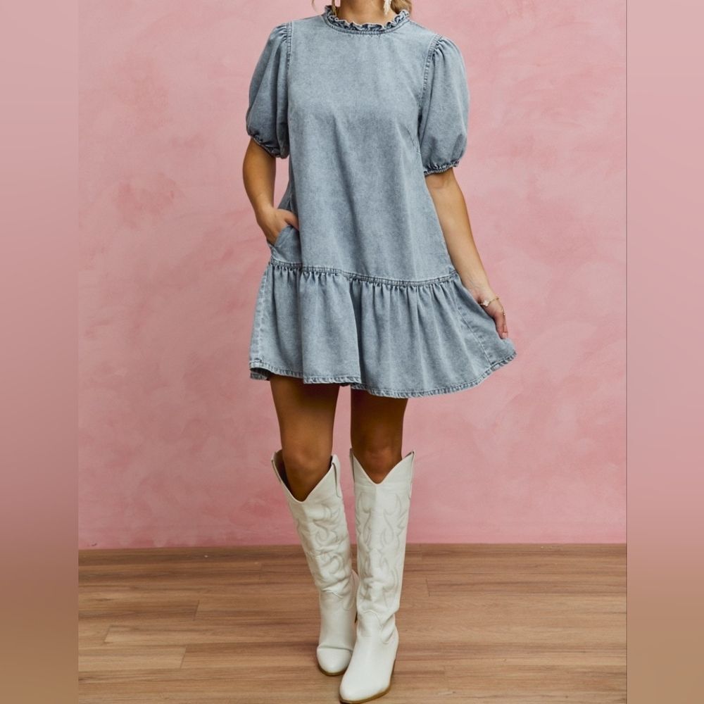 SO ME Denim Short Sleeve Mini Light Blue Puff-Sleeve Ruffle Hem Dress sz Large